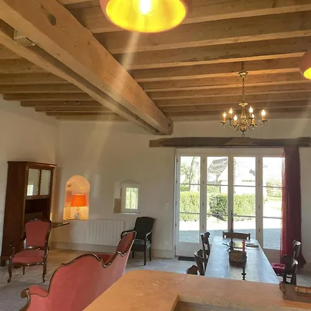 Familial Avec Piscine Partagee Et Jardin Tranquille Landhaus *