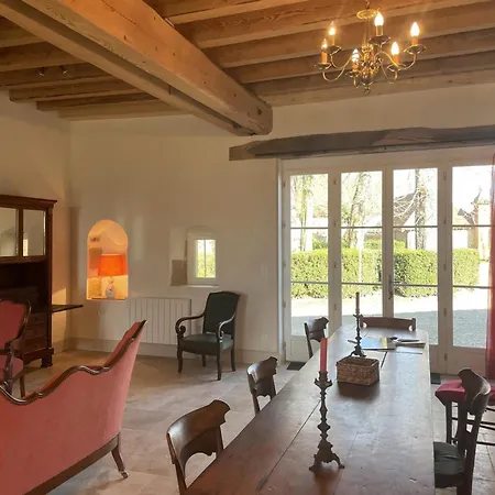 Сasa de vacaciones Calme Et Lumineux Dans Propriété De Caractère Avec Piscine - Fr-1-489-557 *