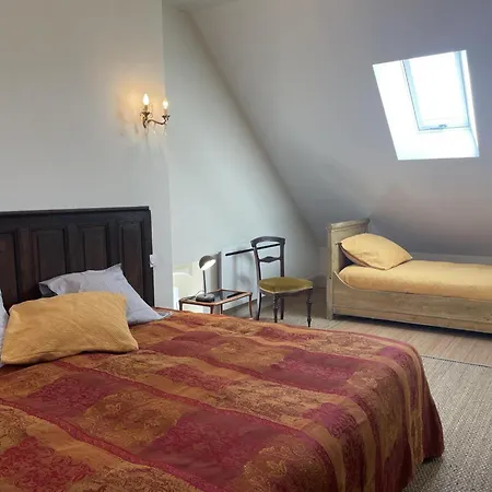 Calme Et Lumineux Dans Propriété De Caractère Avec Piscine - Fr-1-489-557 * Meillard