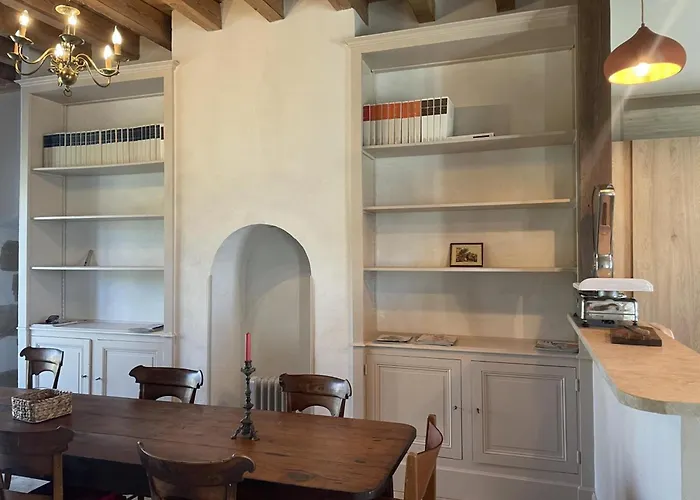 Calme Et Lumineux Dans Propriété De Caractère Avec Piscine - Fr-1-489-557