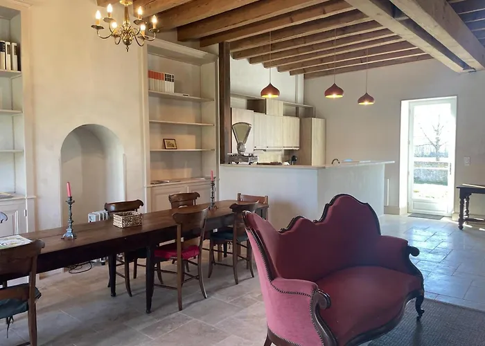 Calme Et Lumineux Dans Propriété De Caractère Avec Piscine - Fr-1-489-557 Hébergement de vacances *